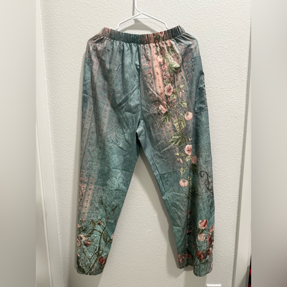 Colorful Patterned Pants - Picture 3 of 3
